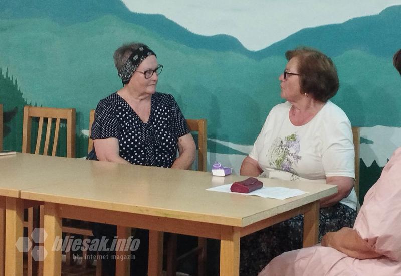 Sudionice panel diskusije u Mostaru na temu Nevidljive žene  - Kako je biti domaćica u Mostaru: Zašto je ona još uvijek nevidljiva?