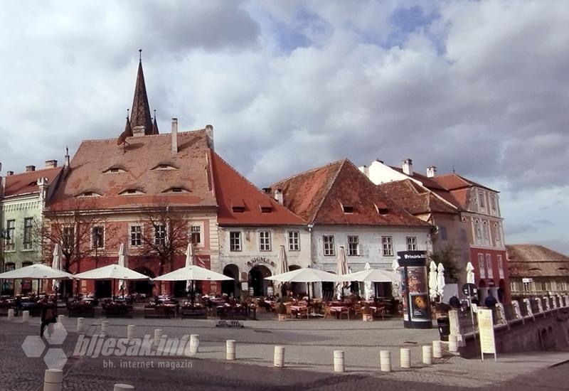 „Oči“ na krovovima - Sibiu, grad čije kuće spavaju otvorenih očiju 
