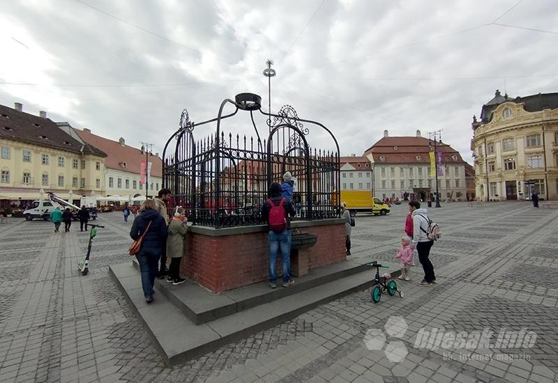 Sibiu, grad čije kuće spavaju otvorenih očiju (Transilvanijom uzduž & poprijeko 11.)