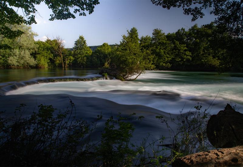 FOTO: Uživanje kraj jedne od najljepših rijeka u BiH