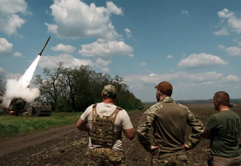 Ukrajinska vojska - Ukrajina napreduje – Čeka se rezultat pobune u Rusiji