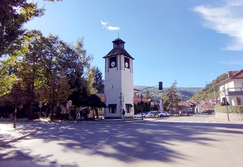 Sahat-kula - Prijepolje, grad u sjeni manastira Mileševa i Belog anđela