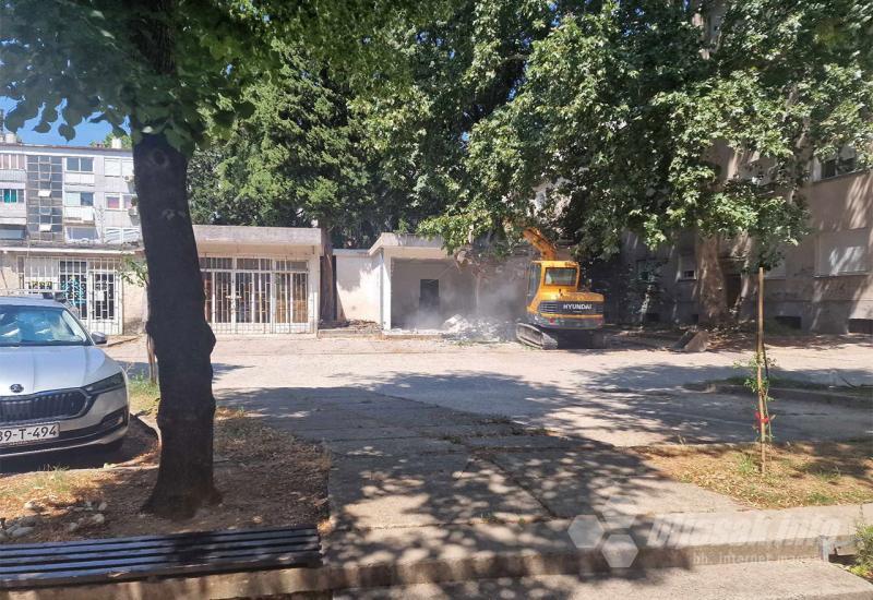 Rušenja u Mostaru - Zbogom garažama u Zagrebačkoj ulici