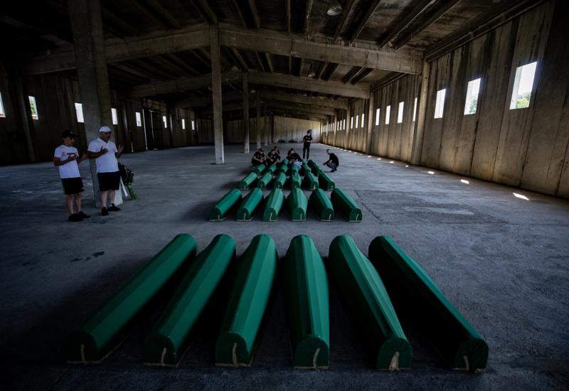 Oproštaj od 30 žrtava genocida u bivšoj tvornici akumulatora