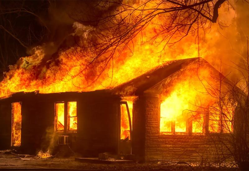 Drama Čapljini: Zapaljena kuća u kojoj su se nalazile dvije osobe