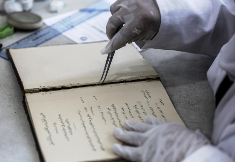 Palestinke u Gazi restauriraju povijesne rukopise i dokumente