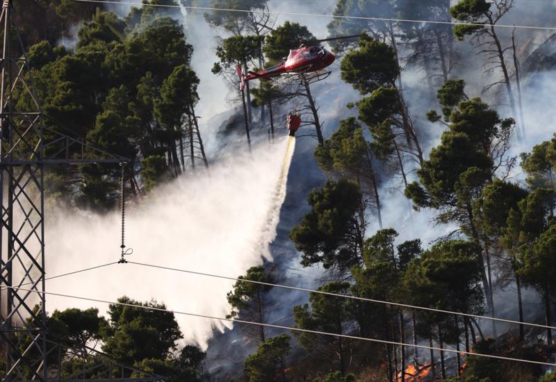 Nastavlja se borba protiv šumskih požara na Siciliji