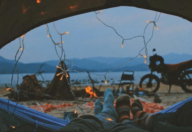 kampiranje - 6 stvari koje biste trebali ponijeti na kampiranje 