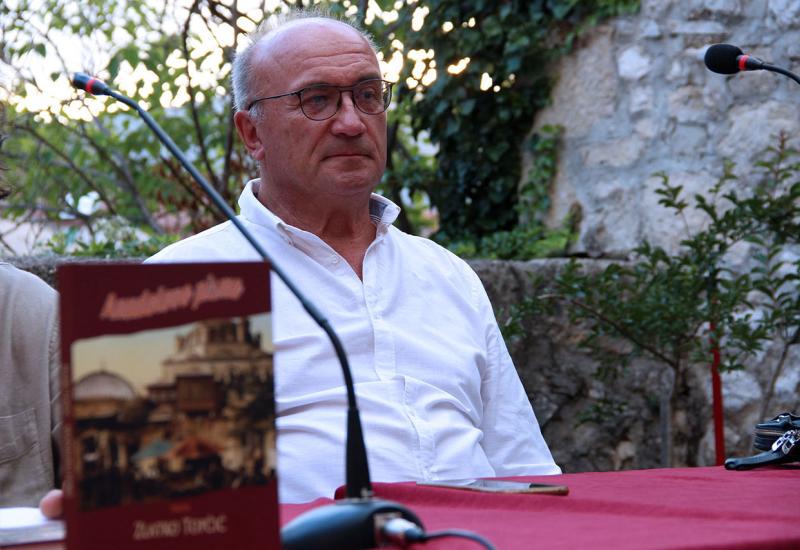 Zlatko Topčić premijerno promovirao novi roman u Mostaru