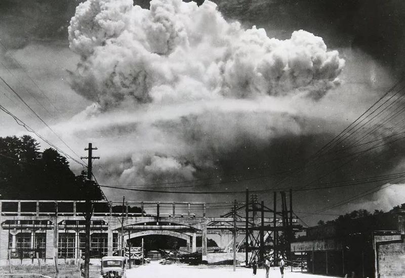 Eksplozija atomske bombe iznad Nagasakija - Atomska bomba: Zašto se u Japanu kaže 