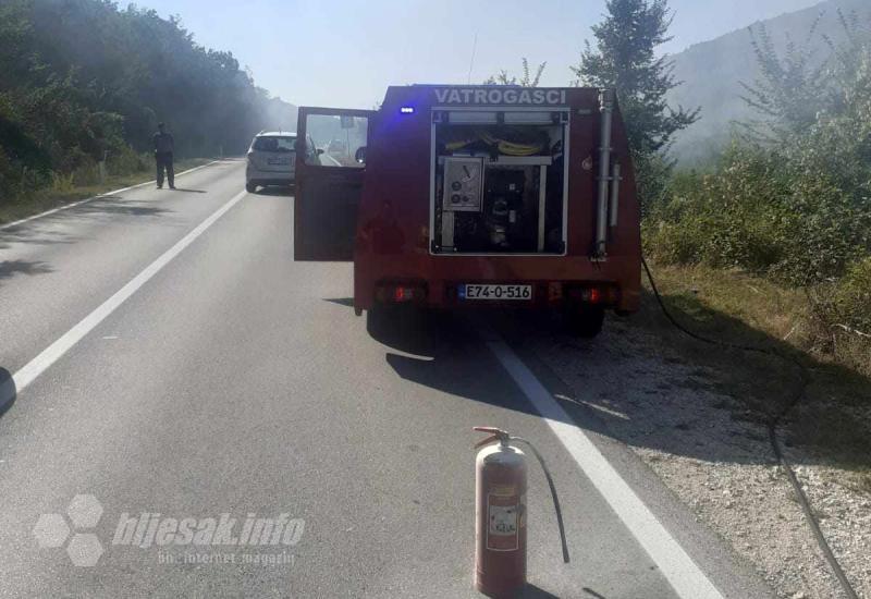 Zapalilo se auto na Kvanju - Mostar: Zapalilo se auto