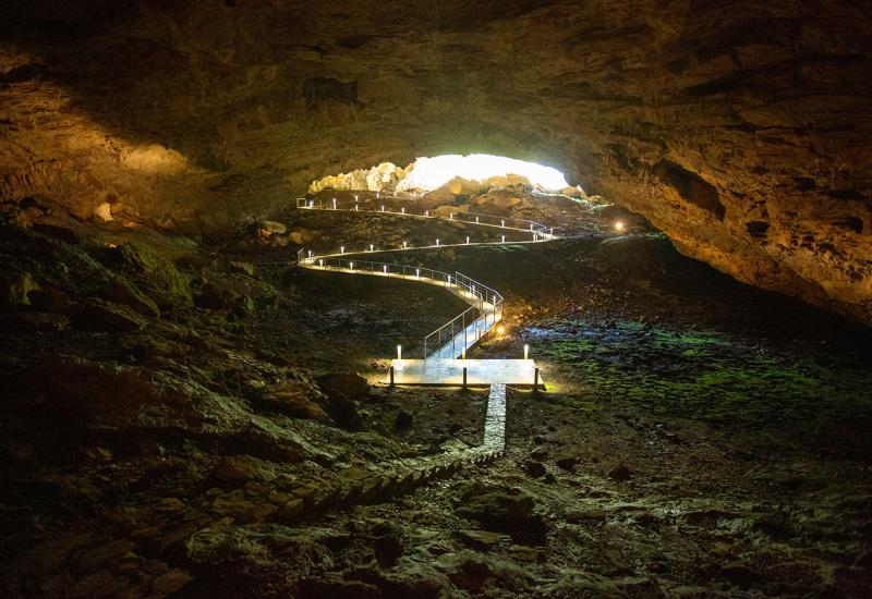 Ravlića pećina, Avanturistički park Peć Mlini  - Arheološki i adrenalinski fenomen u hercegovačkom kršu