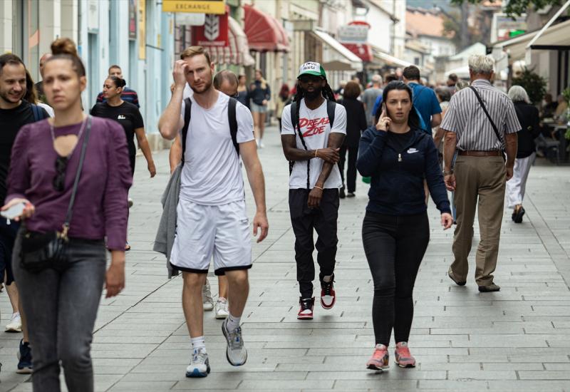 Turisti preplavili ulice Sarajeva