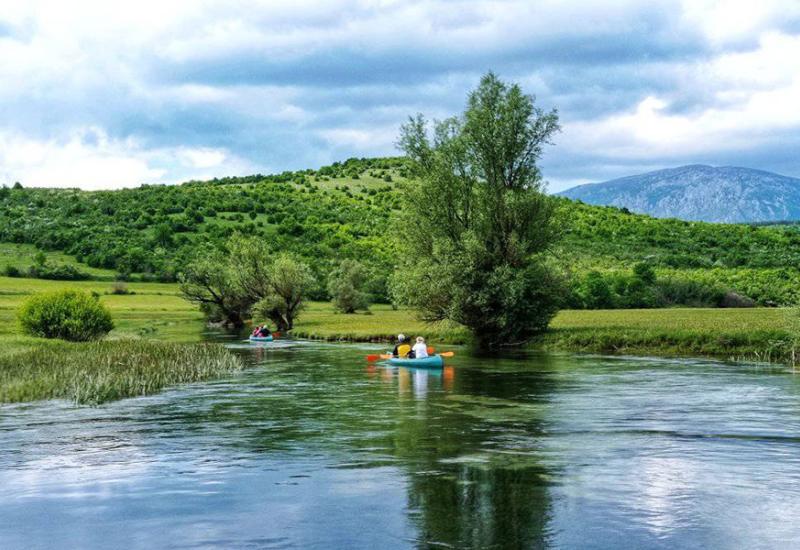 Ljepota rijeke Sturbe - Livno sve privlačnije | Dolaze radi divljih konja, ostaju radi prirodnih ljepota