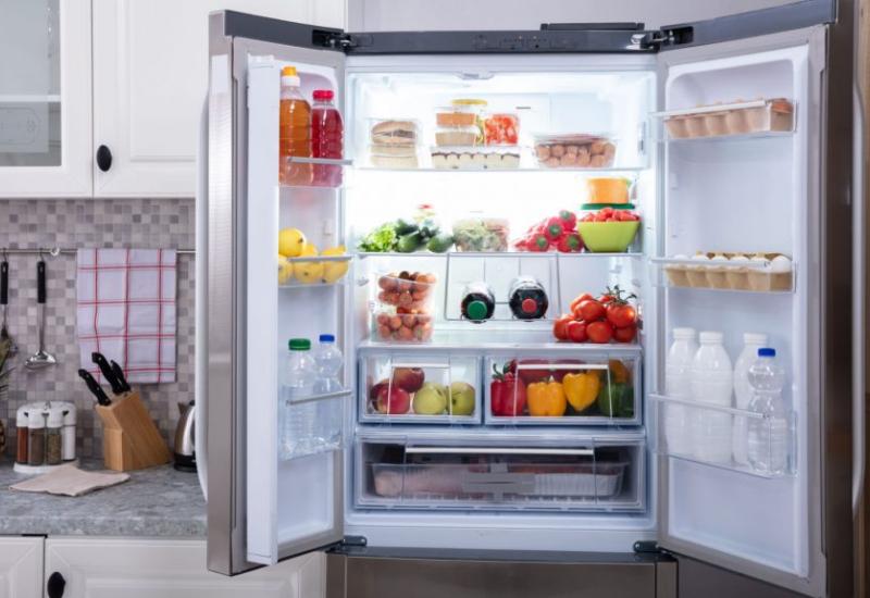 Ne ostavljajte hranu van frižidera dulje od 4 sata, u bilo koje doba godine