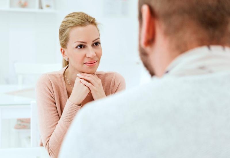 Par mirno razgovara - 10 psiholoških trikova uz koje ćeš pobijediti u svakoj svađi