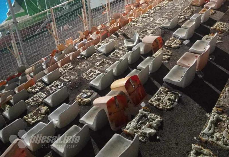 FOTO | Ovako izgledaju uništene tribine Zrinjskog nakon orgijanja vandala iz Austrije