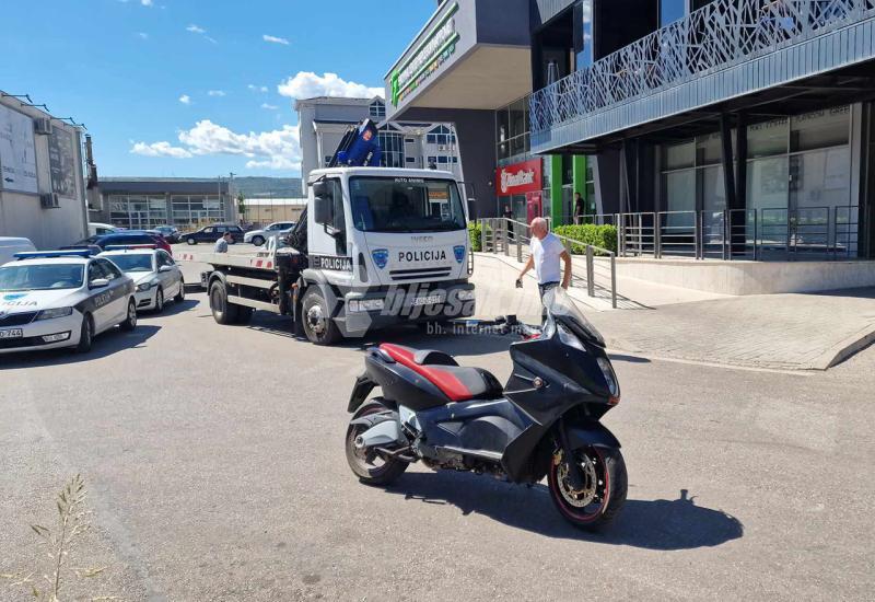 Detalji pljačke banke u Mostaru: Pronađeno vozilo, pljačkaše izdao skuter