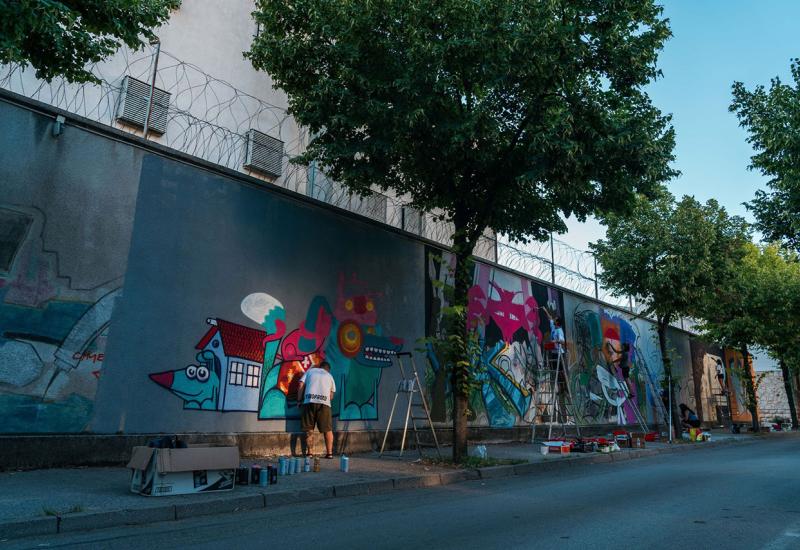Grafit na zatvoru u Šantićevoj ulici u Mostaru - Vrhunski program na svečanom zatvaranju Street Arts Festa Mostar