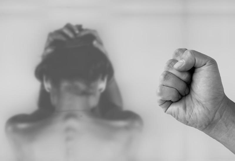 Nasilje nad ženama - Nasilnik djevojku 4 dana držao kao roba: Hitno operirana 