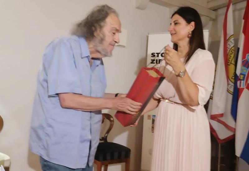 Marina Kljajo-Radić dobitnica književne nagrade  - Marina Kljajo-Radić dobila književnu nagradu 