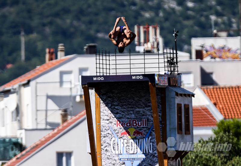 Red Bull Cliff Diving u Mostaru, druga serija skokova - Red Bull Cliff Diving: Carlson i Preda zadržali vodstvo