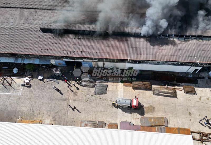 Požar u mostarskoj tvrtki Ferro Keš - Požar u krugu mostarske tvrtke, na terenu sve raspoložive jedinice