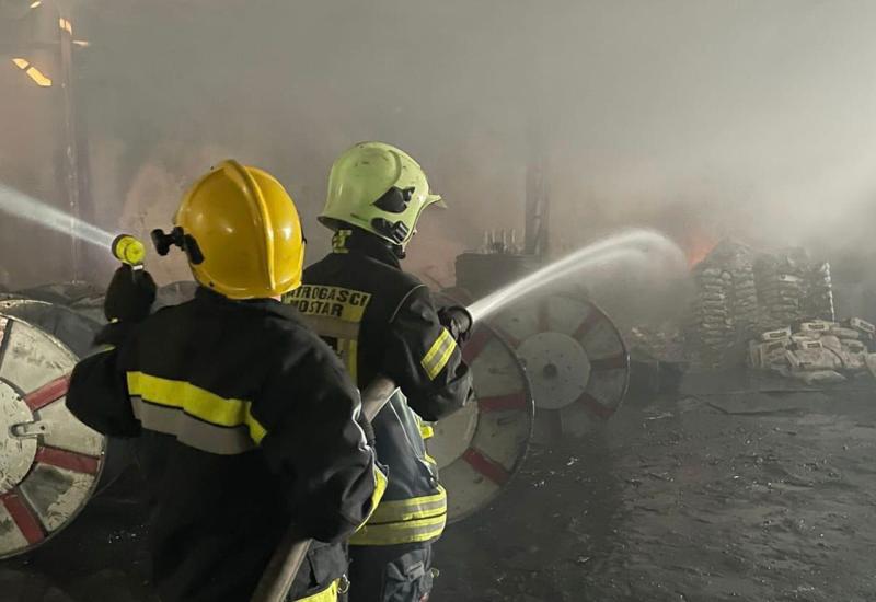 Mostarski vatrogasci objavili fotografije s mjesta zgarišta
