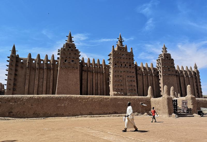  - Ova impresivna džamija izgrađena je od blata, a nalazi se u jednom od najstarijih gradova na svijetu