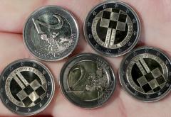 Red za kupnju - Hrvatska šahovnica na kovanici od dva €