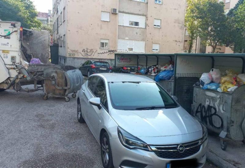 Mostar: Najbezobraznije parkiranje mjeseca 