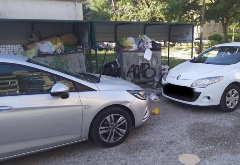 Bahatost mostarskih vozača  - Mostar: Najbezobraznije parkiranje mjeseca 