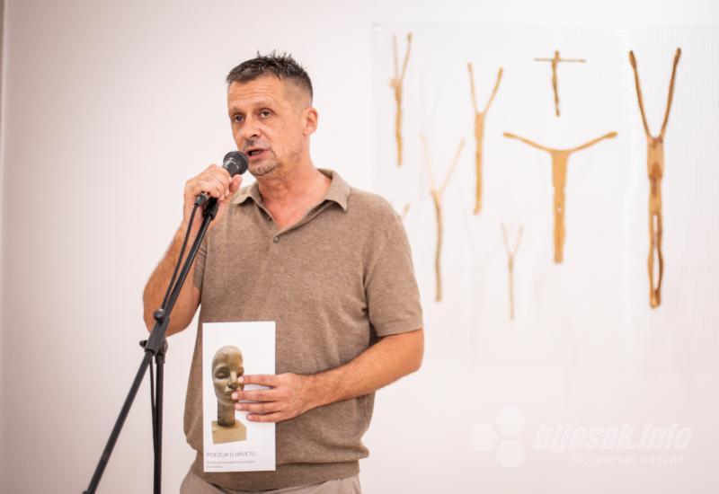 'Poezija u drvetu' otvorena u Mostaru