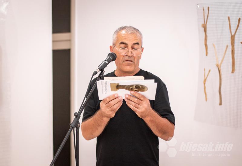 'Poezija u drvetu' otvorena u Mostaru