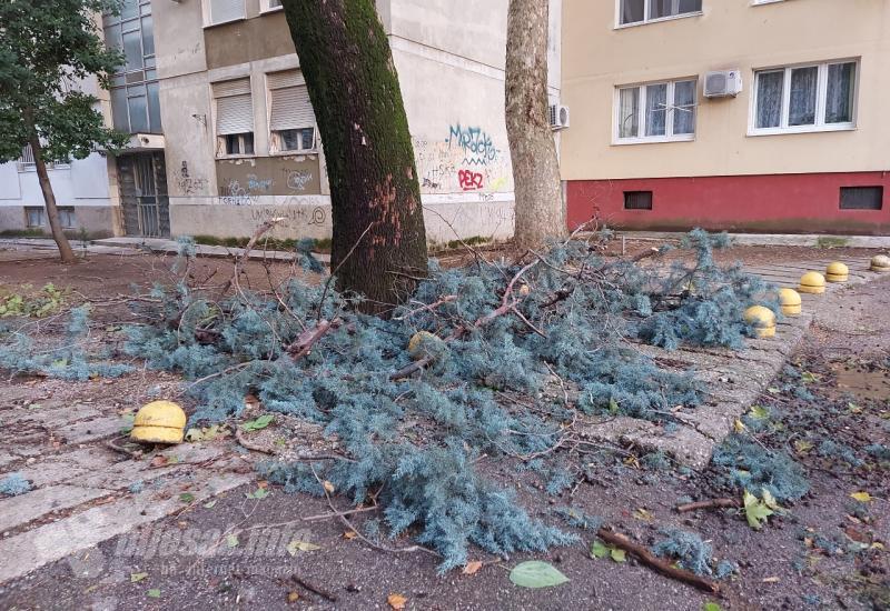 Posljedice subotnjeg nevremena u Mostaru - Nedjelja: Kiša i grmljavina 