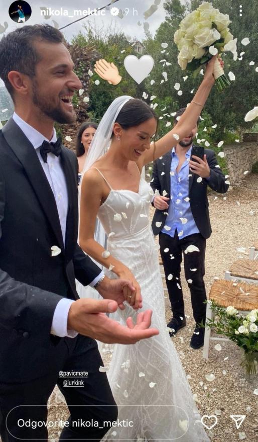 Tenisač Nikola Mektić podijelio je fotografiju s vjenčanja i na svom Instagram storyju - Oženio se Mate Pavić 