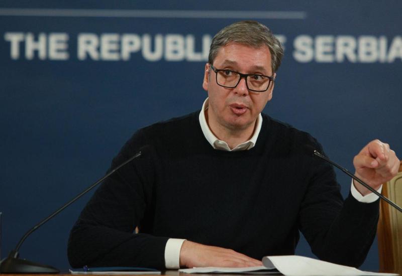Obraćanje Vučića: Barikade postavila grupa Srba s Kosova, to je pobuna