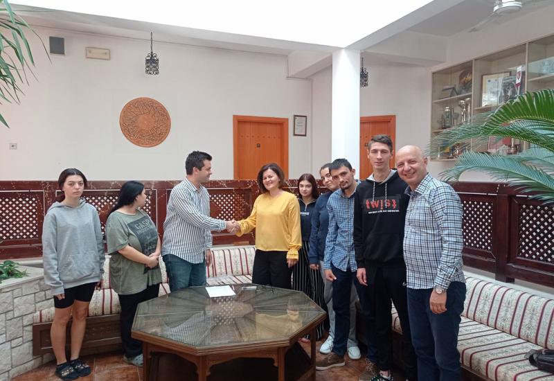 Rotary Club Mostar u suradnji s rotarijancima iz Beča osigurao stipendije za 16 štićenika