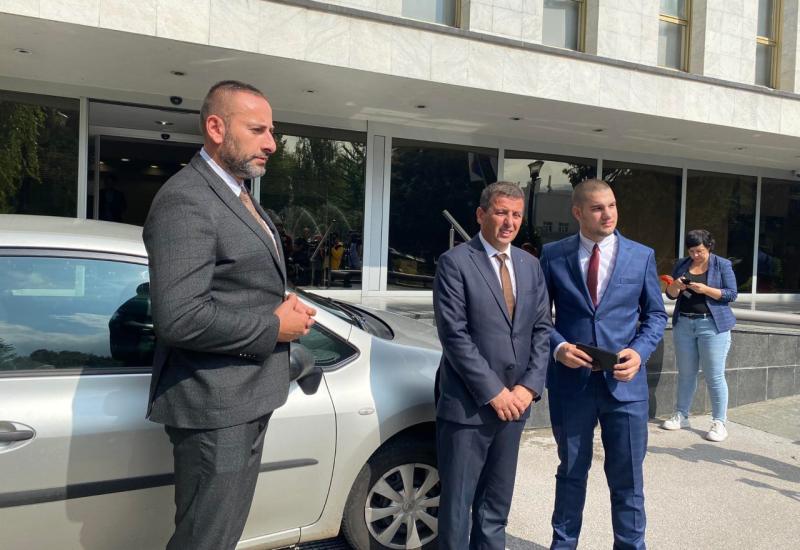 Vukanović: Smeta vam parkirano vozilo, a ne smeta nestalih 70 milijuna