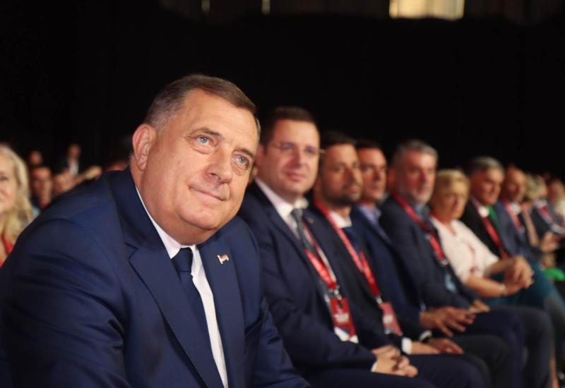 Dodik reizabran za predsjednika SNSD-a na Saboru stranke u Doboju