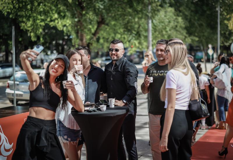 Ispijanje omiljenog napitka - Mostarci proslavili međunarodni dan kave