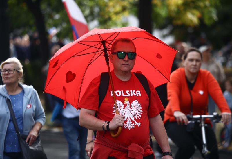 Miting opozicije u Varšavi - Poljska: Desetine tisuća građana na mitingu opozicije u Varšavi