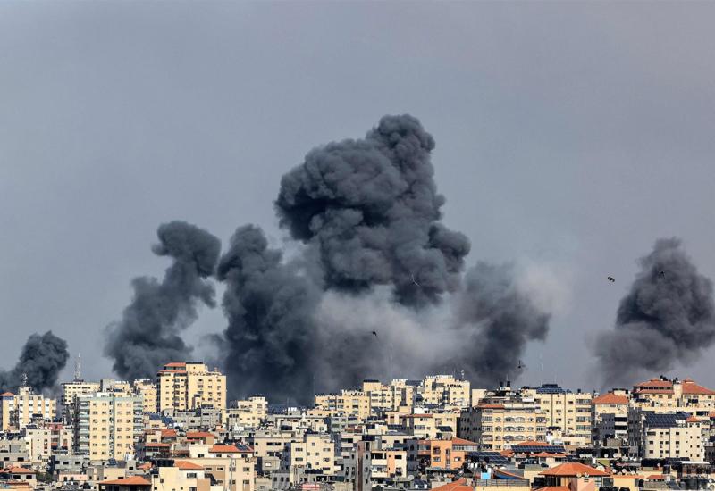 Kako je počeo napad na Izrael: Ispaljeno više tisuća raketa - Kako je počeo napad na Izrael: Ispaljeno više tisuća raketa