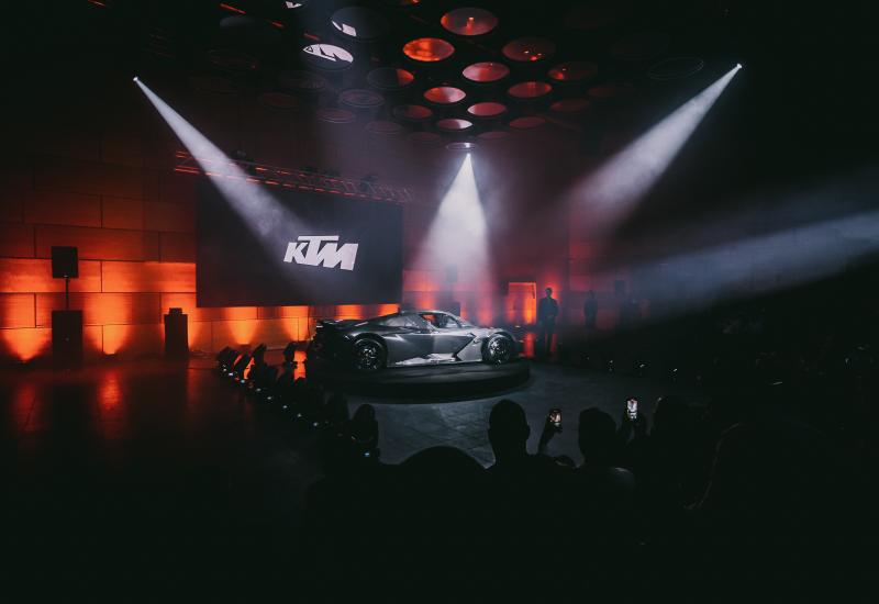 KTM X-BOW GT-XR predstavljen regionalnom tržištu: Trkaći superautomobil dolazi sa staze na cestu