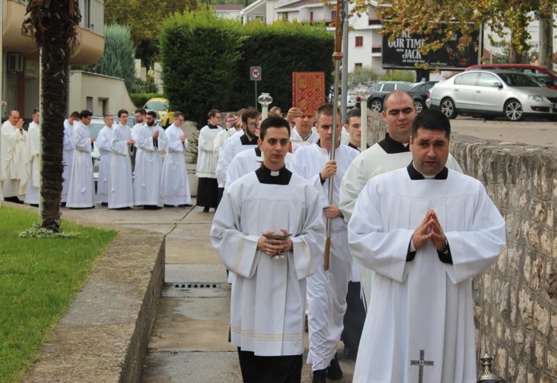 Ređenje u Mostaru: Hercegovina bogatija za 7 đakona 
