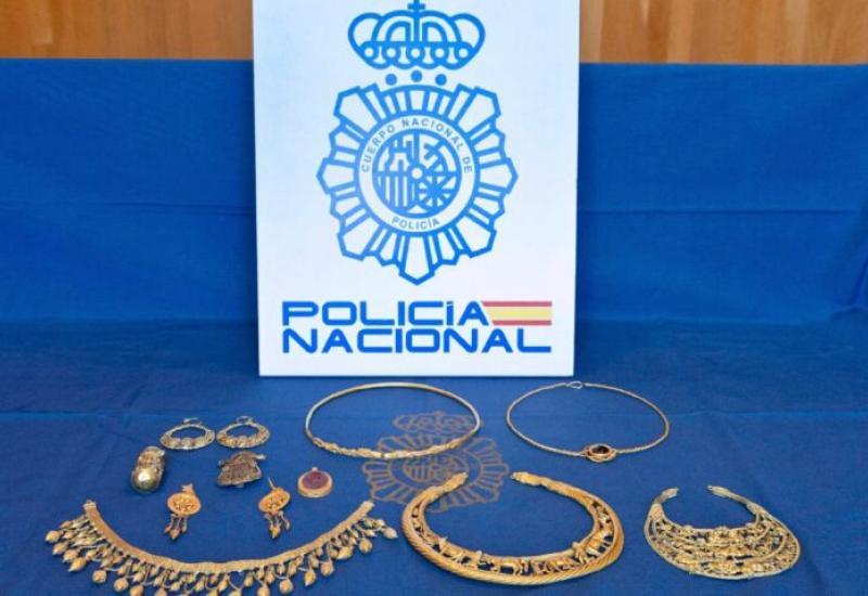 Policija zaplijenila antički nakit, vrijedan 60 milijuna eura. U krađi je sudjelovao i svećenik