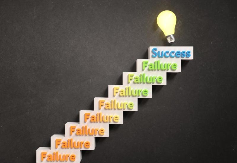 Ilustracija - neuspjeh - uspjeh - 10 najboljih načina da prestanete sabotirati sami sebe