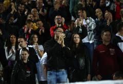 FOTO | Emocije na tribinama - ovako su navijači proživjeli derbi u Mostaru
