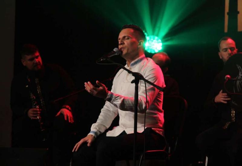  - Konjic: Održan koncert Armina Muzaferije, posvećen Gazi 