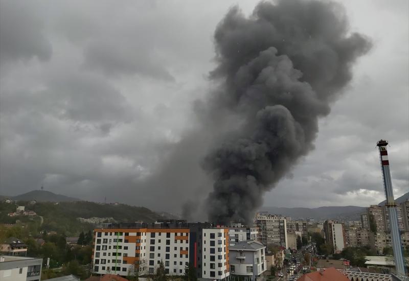 Požar: Gori tržnica  u Sarajevu